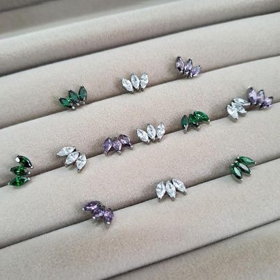 Purple Crystal Triple Marquise Fan On Internally Threaded Labret (1.2mm x 5/6/7/8/9/10mm) (C25)B)-102265