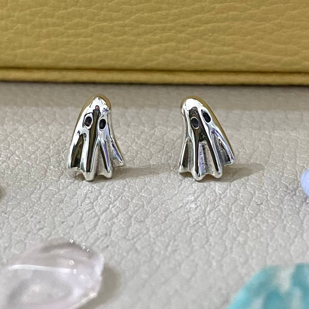 Adorable Detailed Sterling Silver Spooky Ghost Stud Earrings