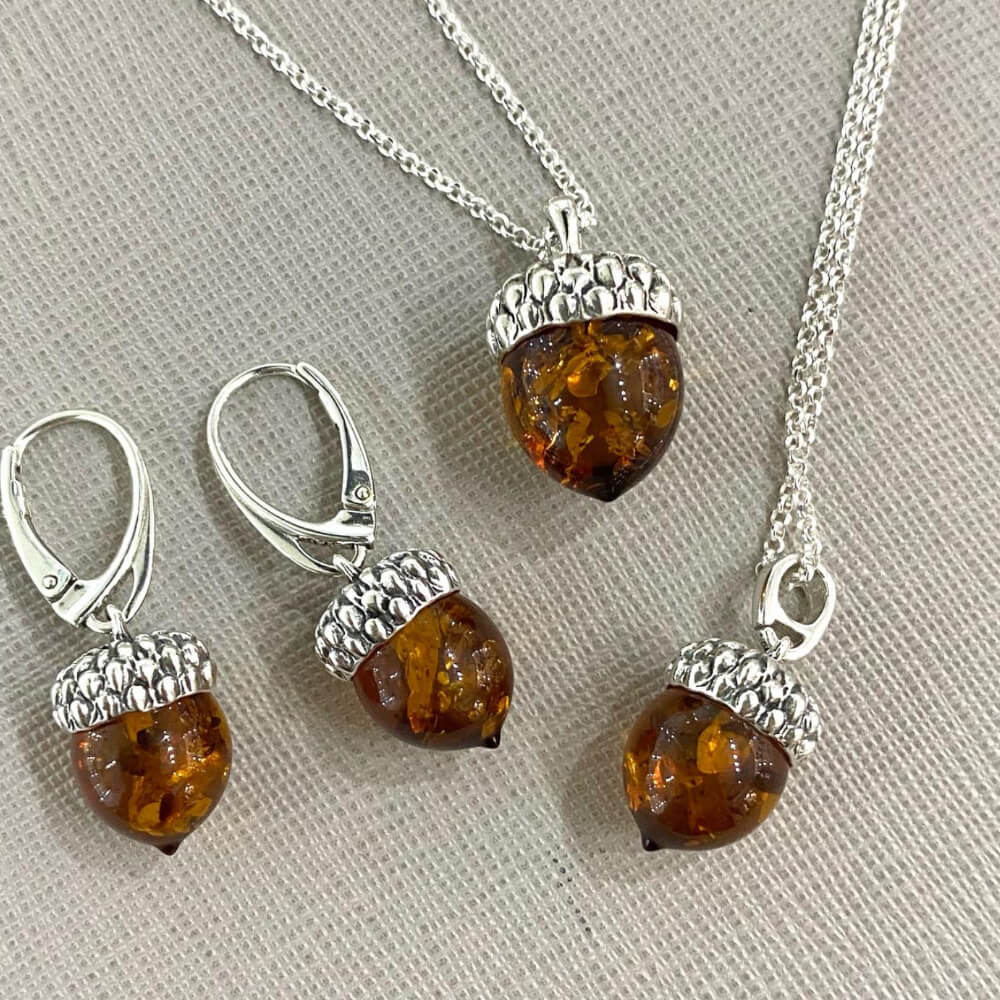 Beautiful Sterling Silver Small Acorn Pendant with Cognac Amber Nut (11mm) (N131)