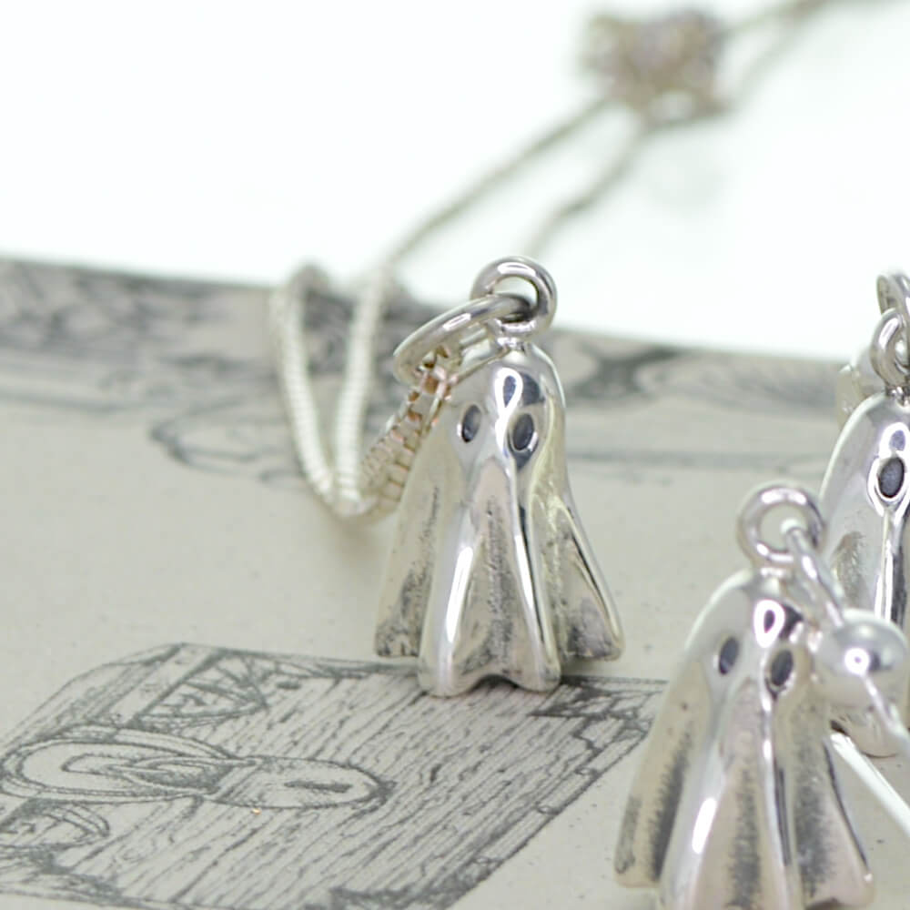 Adorable 3D Sterling Silver Spooky Ghost Pendant (8mm x 17mm) (N304)