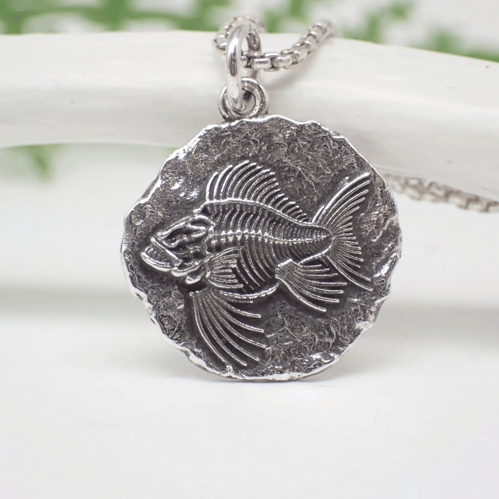 fish-necklace-rueb-york-ste