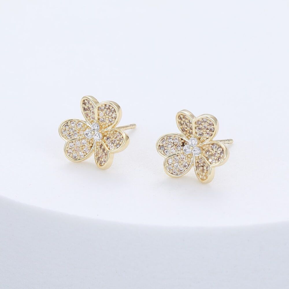 Small 1.2cm Gold Tone Sparkly Flower Stud Earrings with Raised Petals (M100)G)