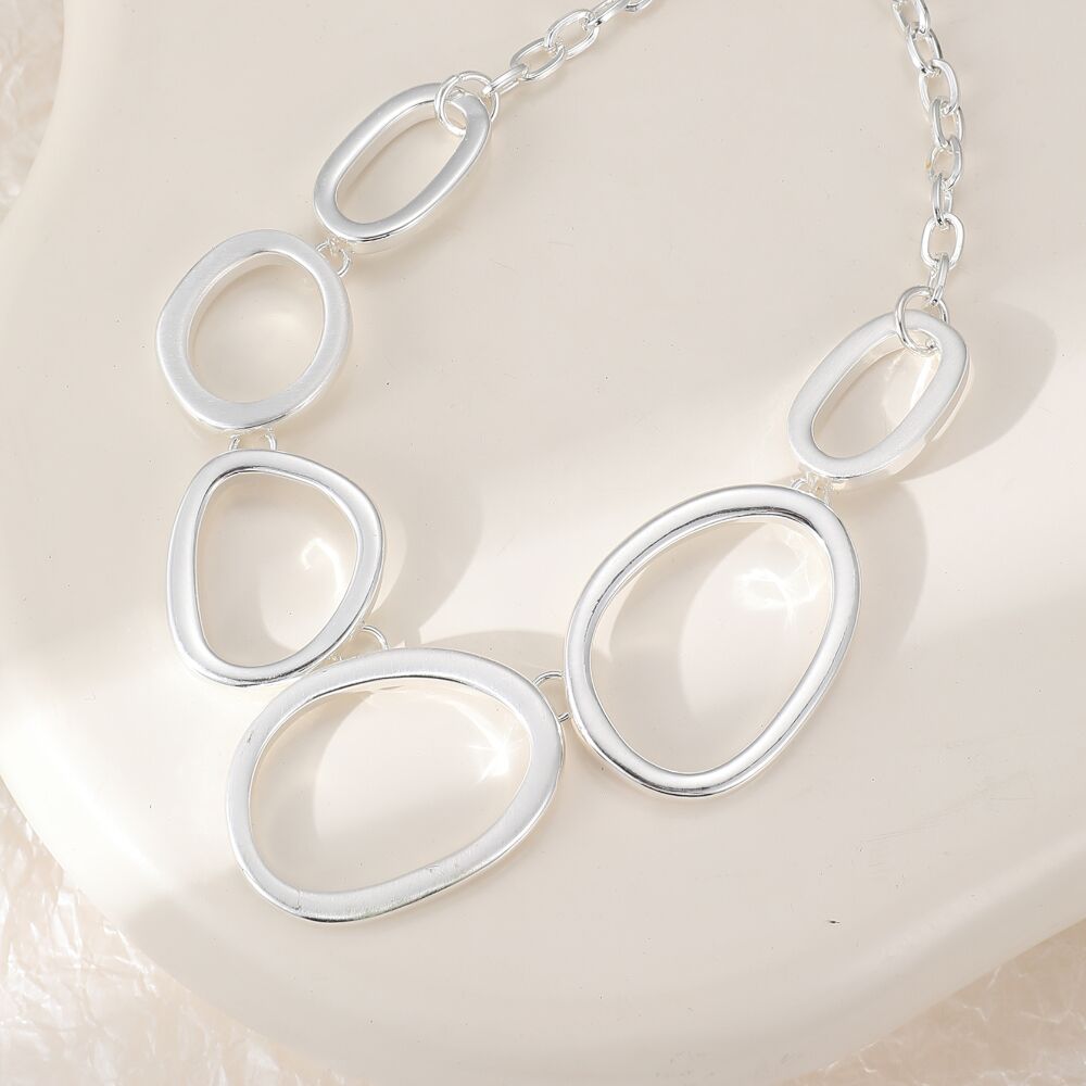 Contemporary Silver Tone Chunky Necklace with Matt and Shiny Shapes (M8)S)