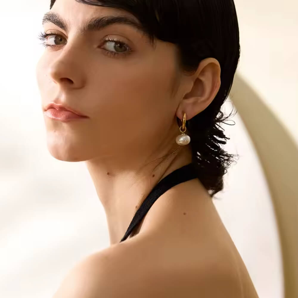 Stainless Steel 14K Gold-Plated Freshwater Pearl on a Huggy hoop earring